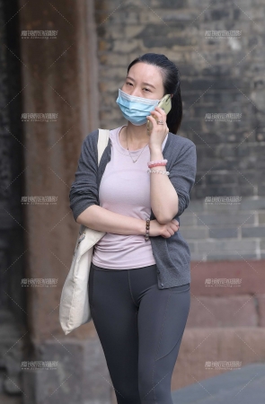 深灰瑜伽裤