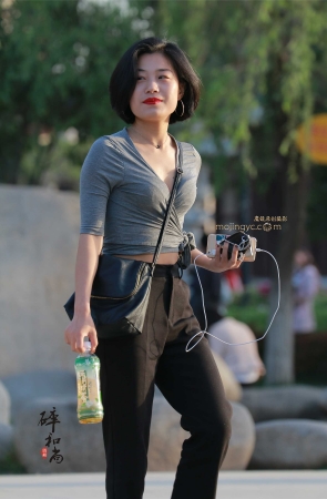 低胸少妇（13P）