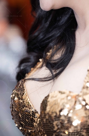 LB168-121P 上海时装周-来自越南的美胸女王