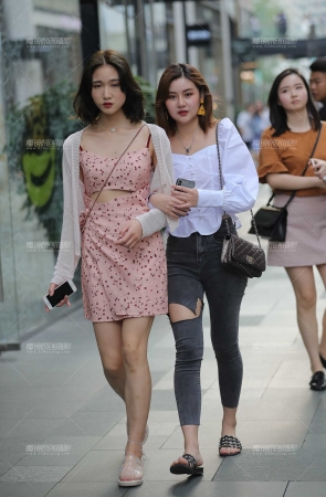 紧牛小姐姐