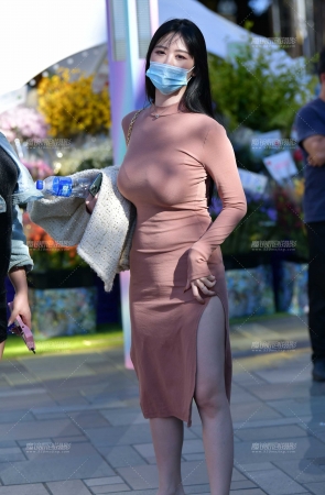 &针织裙气质美女&