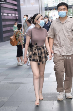 2272-2+99大白腿少妇 14P