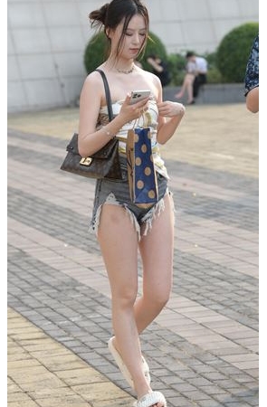 牛仔热裤美女(143P)