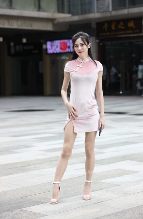 辉辉&极品粉色旗袍肉丝美腿美眉【套图+视频】