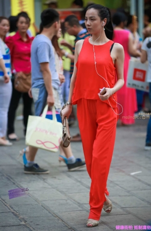 李欢原创--------红衣，美女（11P）