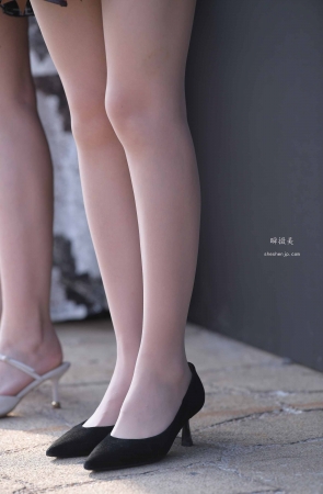 21414-12+159搭讪丝袜女孩 6P