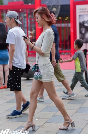 9.11 短发裹臀裙高跟女郎