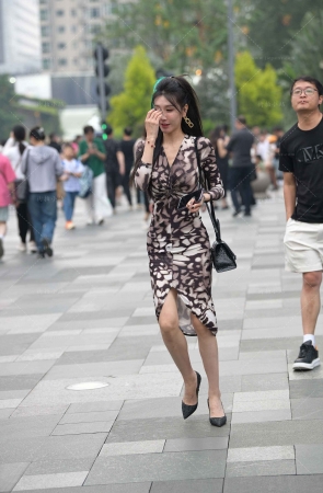 街拍高跟美女