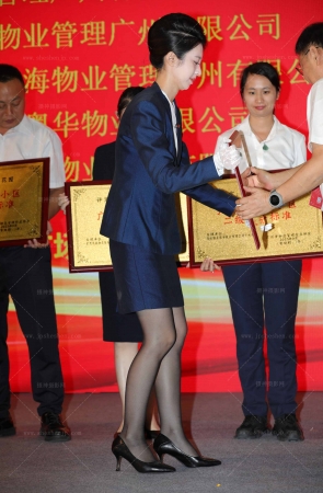 高端颁奖会场礼仪黑丝制服高跟形象身材赞 10P