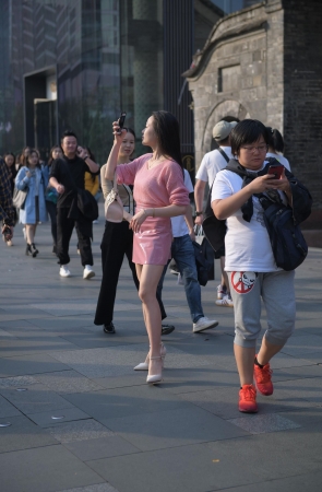 拍照de高跟美女