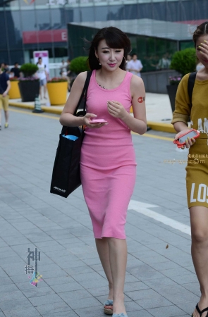 休闲粉裙（19P）