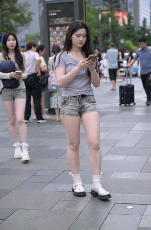 热裤姐妹