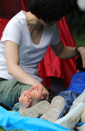 No1722 极具女人味的少妇一双细白素足如少女般幼滑