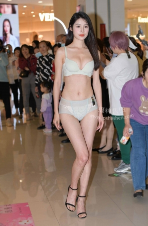 2338-1+90三女女神节，美美哒她～ 17P