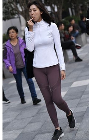 漂亮的瑜伽小姐姐(72P)