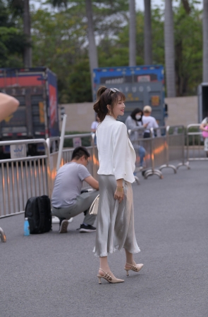 21418-5+122骨感苗条丝袜小姐姐