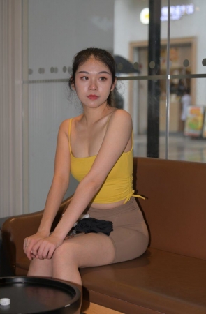 一始街拍作品  灰色短裤女孩 [645P-14.4GB]