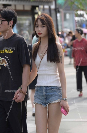 清纯的邻家妹妹/231022-3-49 15P