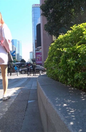 粉色美裙丝袜小清新美眉