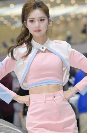 可爱姑娘美腿 [78P-1.64GB]