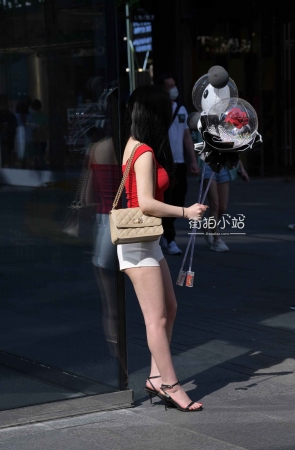 大长腿美女