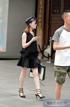 黑色连衣裙铆钉高跟鞋美女3A3997[537M]