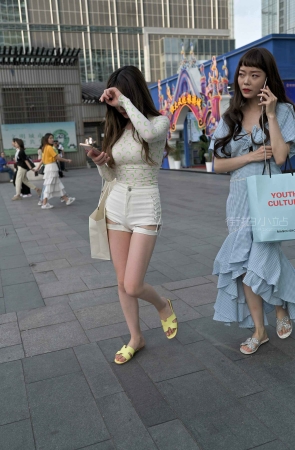 饱紧热牛姑娘