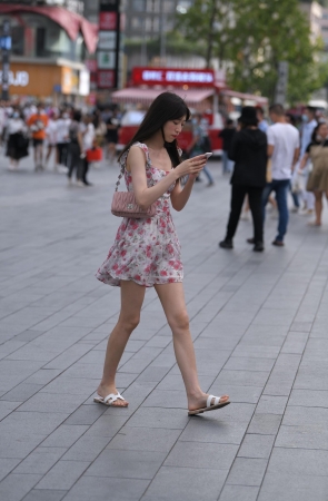 花花裙子拖鞋 21-09-07