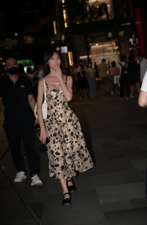 22812-15+61性感小姐姐