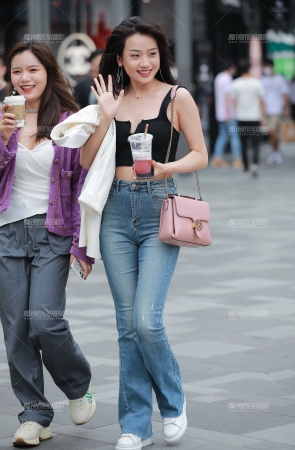 蓝牛甜美小妹