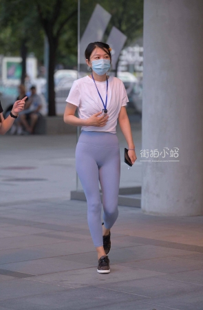 紧身小姐姐
