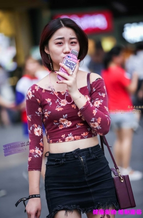 李欢原创--------短裙，丰腴（16P）