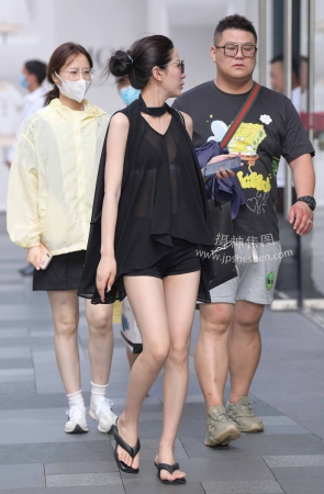 2276-14+104热裤美腿少妇 17P