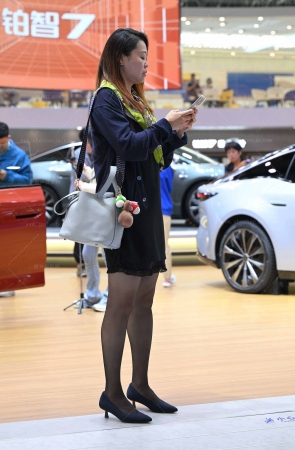 251126-51-34√邂逅韵味黑丝轻熟女 9P