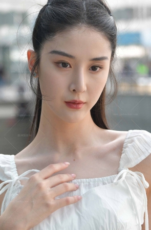 2495-31=80√大长腿靓丽小仙女 17P