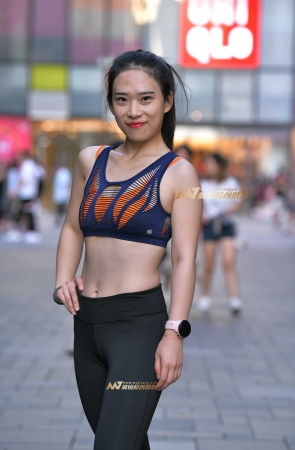 一个漂亮女孩