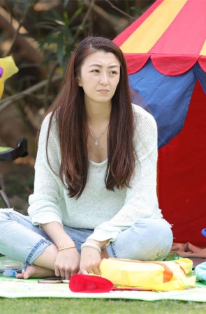 No1701 完美无缺的女神足从白袜中脱出，谁还可以心静如水 第2套