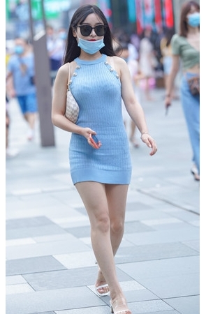 蓝色连体裙小姐姐(116P)[1.29G/JPG]