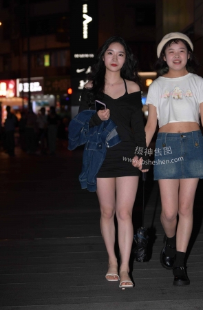 22610-10+112白皙肉腿女生【套图➕视频】 15P