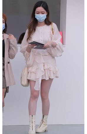 漂亮的白裙小姐姐(52P)