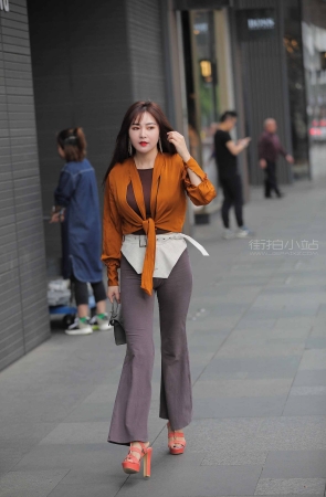 好美的女子