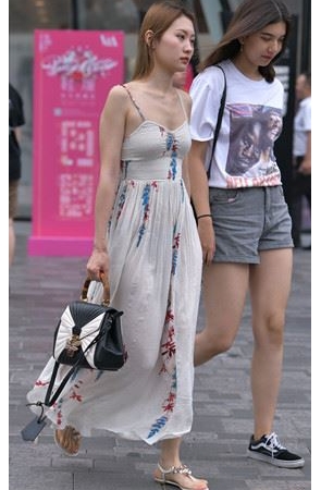 吊带长裙美女(49P)