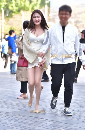 一个性感漂亮的少妇