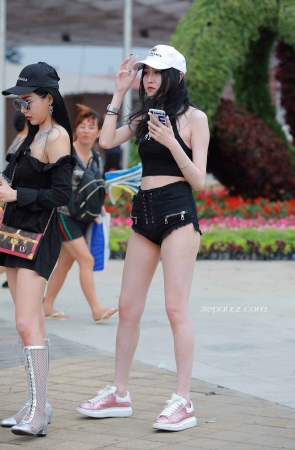 超短热裤美少女