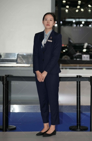 西装西裤小姐姐 【图片➕视频】