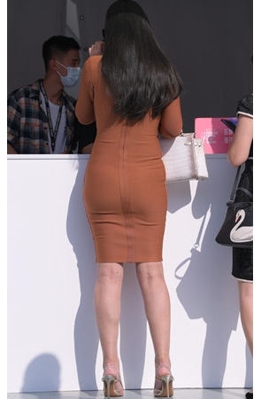 紧身连体包臀裙美女(113P)[2.18G/JPG]