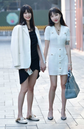 &超级漂亮两美女&