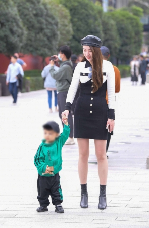 [摄神] A20108-2+38/靓丽美腿肉丝的辣妈 7P