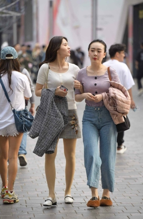 街拍气质姐妹花
