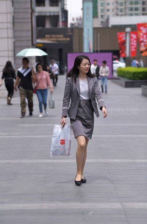 工装与肉丝总是那么配